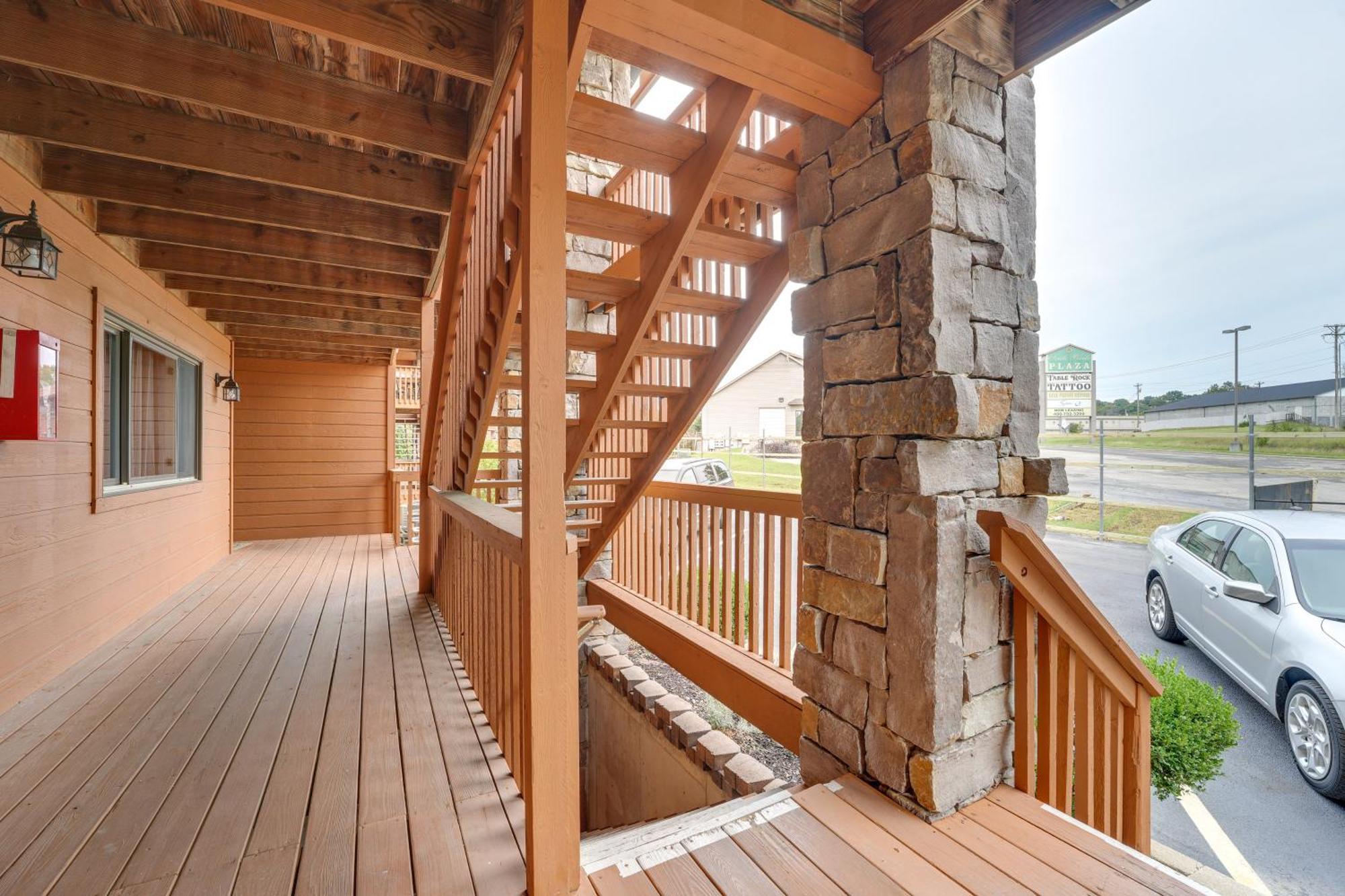 Branson Getaway With Balcony And Resort Amenities! Exterior photo